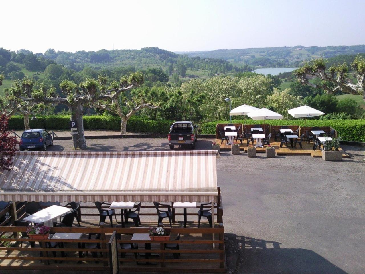 Logis L'Auberge Du Quercy Blanc Molieres  Экстерьер фото
